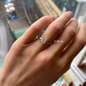 Verlobungsring mit Diamant im Prinzessschliff - Foto 4