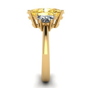 Ovaler Ring mit gelbem Diamant und seitlichem Halbmond aus weißen Diamanten aus Gelbgold - Foto 2