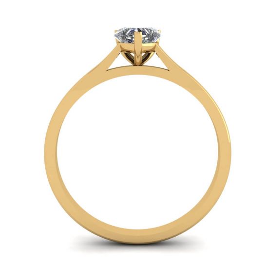 Einfacher flacher Ring mit Herzdiamant aus Gelbgold, More Image 0
