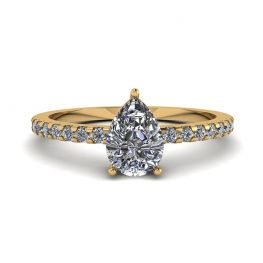 Birnenförmiger Diamantring mit seitlicher Pavé-Fassung aus Gelbgold