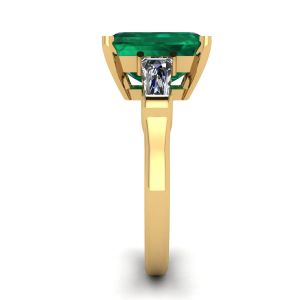 3 Karat Smaragd-Ring mit seitlichen Diamanten im Baguette-Gelbgold - Foto 2