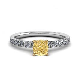 Kissenförmiger gelber Diamant von 0,5 ct mit seitlichem Pavé-Ring