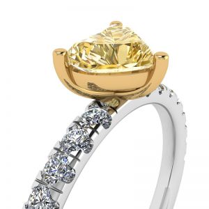 Herzförmiger gelber Diamant von 0,5 ct mit seitlichem Pavé-Ring - Foto 1