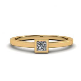 Kleiner Ring mit Prinzessinnendiamant La Promesse aus Gelbgold